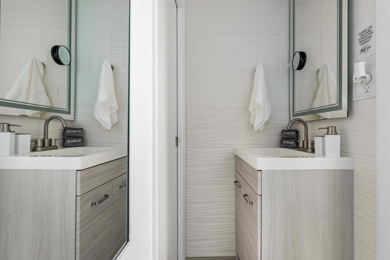 Newly Renovated Oceanfront Studio W/ Balcony - Daytona Beach Lägenhet Exteriör bild