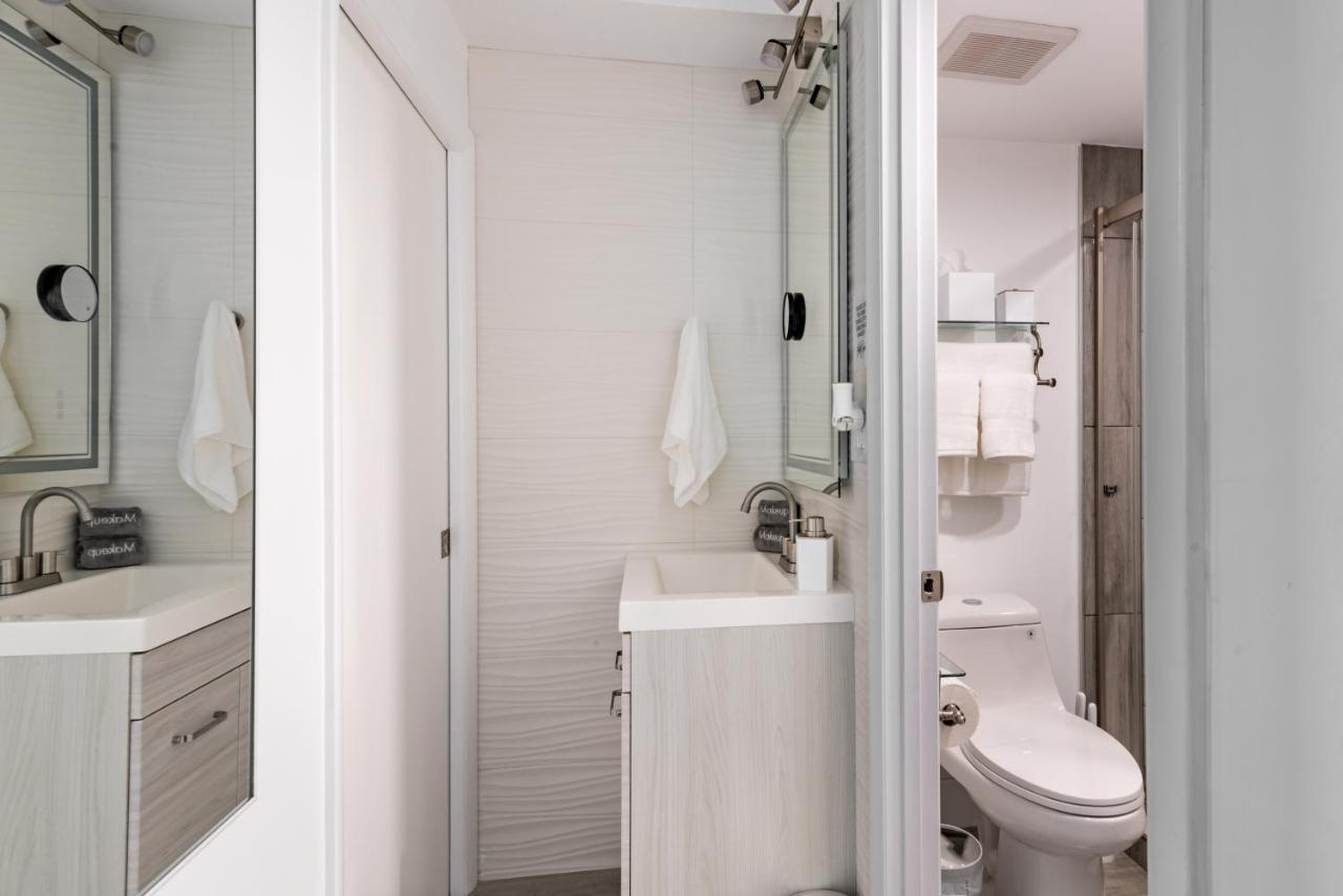 Newly Renovated Oceanfront Studio W/ Balcony - Daytona Beach Lägenhet Exteriör bild