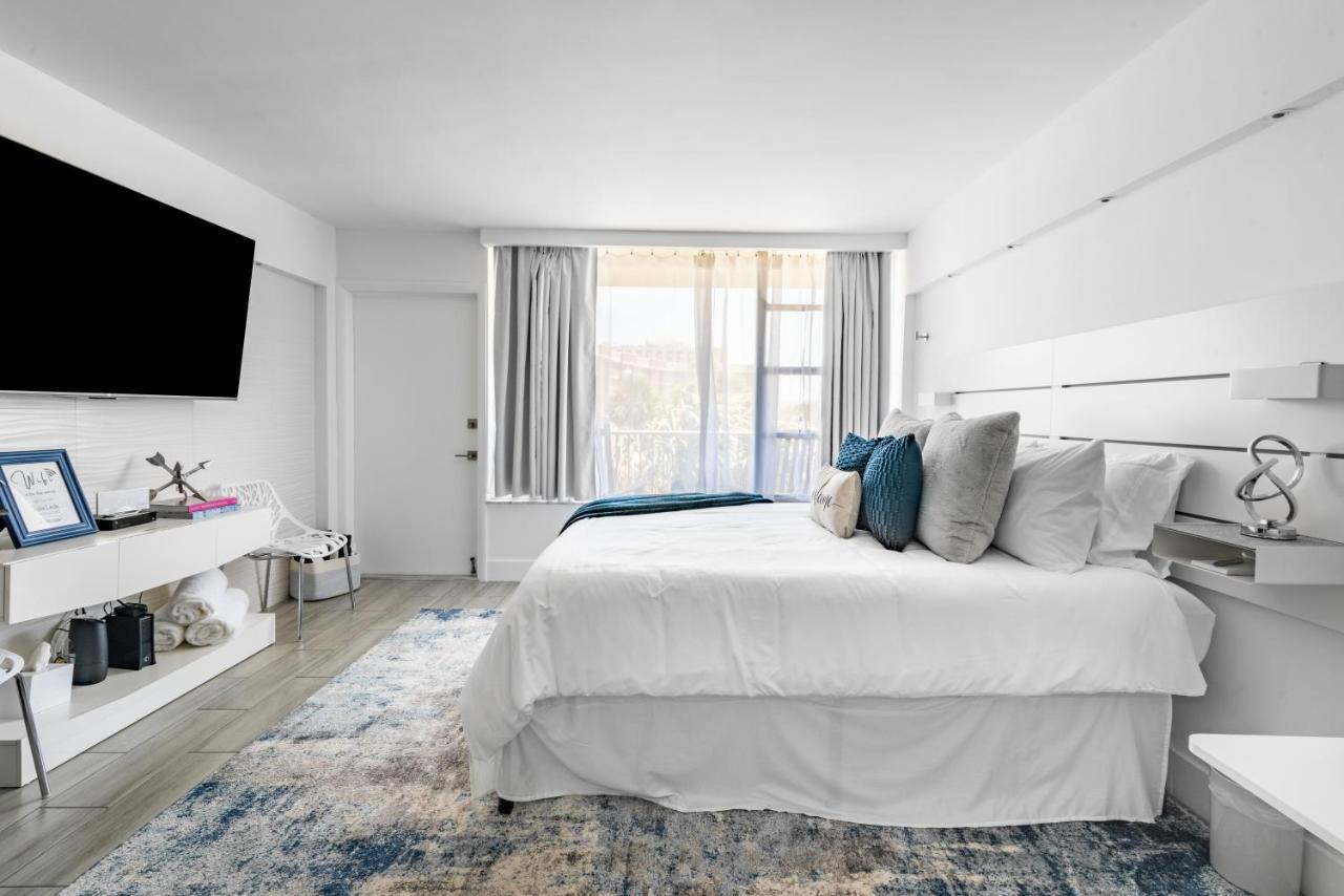 Newly Renovated Oceanfront Studio W/ Balcony - Daytona Beach Lägenhet Exteriör bild
