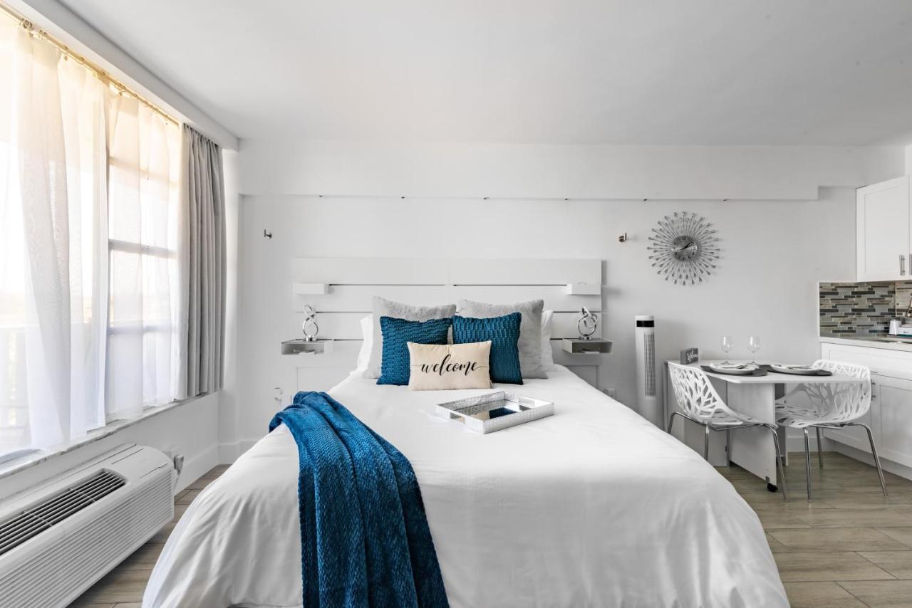 Newly Renovated Oceanfront Studio W/ Balcony - Daytona Beach Lägenhet Exteriör bild